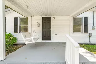 612 N 4th St, Smithfield, NC 27577 - Photo 4