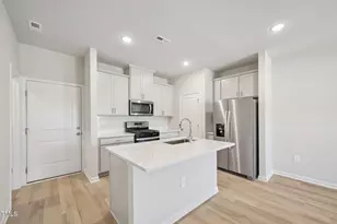 730 Chandler Stone Dr, Zebulon, NC 27597 - Photo 2