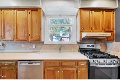 300 E 2nd Street, Kenly, NC 27542 - Photo 16