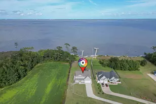 127 Colington Cir, Aydlett, NC 27916 - Photo 2