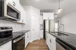 906 Beeline Ln, Mebane, NC 27302 - Photo 6