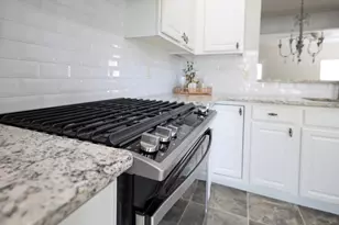 11 Suncrest Ct, Durham, NC 27703 - Photo 8