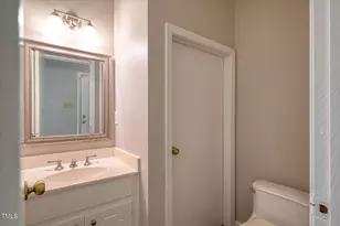 225 Twin Oaks Pl, Cary, NC 27511 - Photo 16