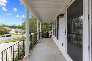 200 Waterford Dr, Clayton, NC 27520 - Photo 6