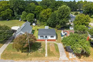 709 E Johnson St, Dunn, NC 28334 - Photo 4