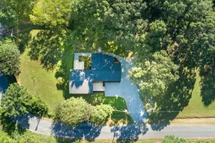 530 Lee St, Bennett, NC 27208 - Photo 4