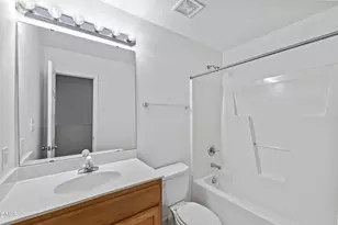 8321 Glenwood Springs Ct, Raleigh, NC 27616 - Photo 28