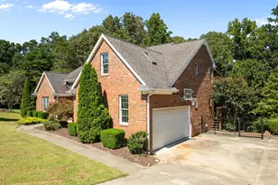 2601 Northstream Ct, Haw River, NC 27258 - Photo 2