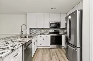 301 Glen Echo Ln, Cary, NC 27518 - Photo 2