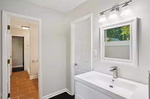 6409 Lakeland Dr, Raleigh, NC 27612 - Photo 18