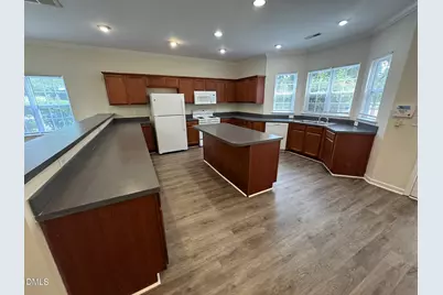 203 Molly Court, Cary, NC 27511 - Photo 8