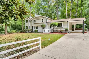 807 Ellynn Dr, Cary, NC 27511 - Photo 4