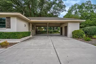 509 W Nash St, Elm City, NC 27822 - Photo 2