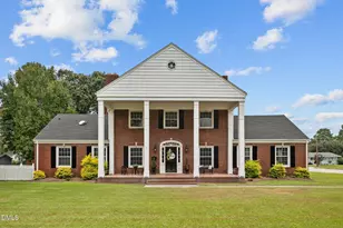 800 S Howard Cir, Tarboro, NC 27886 - Photo 2