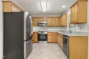 110 Penchant Ct, Cary, NC 27513 - Photo 10