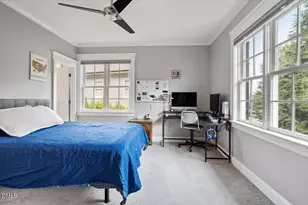 547 Guilford Cir, Raleigh, NC 27608 - Photo 38