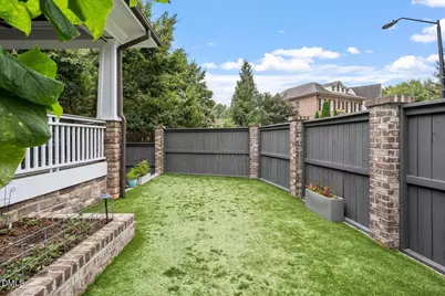 547 Guilford Circle, Raleigh, NC 27608 - Photo 54