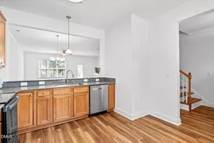 305 Savannah Ridge Rd, Holly Springs, NC 27540 - Photo 8