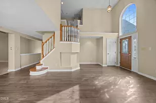 105 Trailview Dr, Cary, NC 27513 - Photo 4