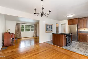 1009 Westwood Dr, Raleigh, NC 27607 - Photo 12