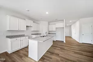 452 Ashley Hts Dr, Aberdeen, NC 28387 - Photo 8