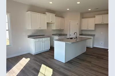 452 Ashley Heights Drive, Aberdeen, NC 28387 - Photo 6