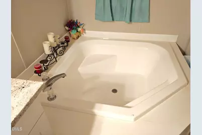 87 E Williams Street, Coats, NC 27521 - Photo 22