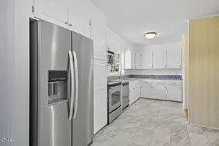 2604 Huntington Rd, Fayetteville, NC 28303 - Photo 8