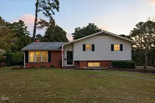 2604 Huntington Rd, Fayetteville, NC 28303 - Photo 1