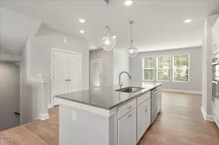 10536 Pleasant Br Dr, Raleigh, NC 27614 - Photo 6