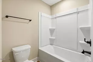 402 W James St, La Grange, NC 28551 - Photo 14