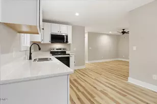 402 W James St, La Grange, NC 28551 - Photo 6