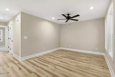 402 W James Street, La Grange, NC 28551 - Photo 8