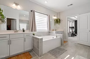 245 N Crest Dr, Chapel Hill, NC 27517 - Photo 16