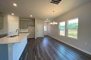 908 Clearhaven Ln, Fuquay Varina, NC 27526 - Photo 4