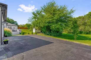 203 Home Ave, Graham, NC 27253 - Photo 6