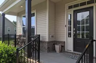 422 Holly Blossom Dr, Durham, NC 27703 - Photo 2