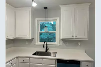 387 N Pleasant Coates Road, Benson, NC 27504 - Photo 10