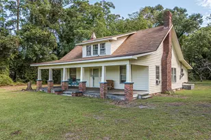 381 Royal Rd, Roseboro, NC 28382 - Photo 2