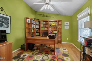 10209 River Bank Dr, Raleigh, NC 27614 - Photo 8