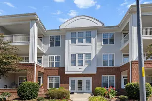 427 Eyam Hall Ln, Apex, NC 27502 - Photo 2