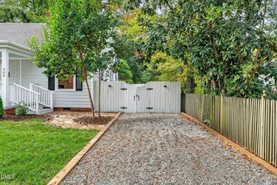 304 E Hammond Street, Durham, NC 27704 - Photo 8