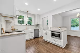 304 E Hammond St, Durham, NC 27704 - Photo 10