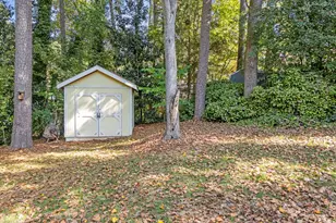 6404 Dixon Dr, Raleigh, NC 27609 - Photo 30