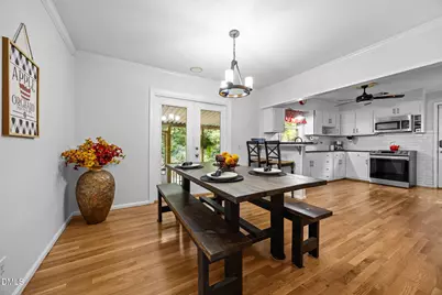 6404 Dixon Drive, Raleigh, NC 27609 - Photo 2