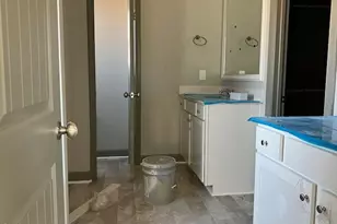 100 Lynn Ln, Selma, NC 27576 - Photo 8