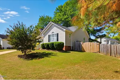 1008 S Fieldhaven Drive, Fuquay Varina, NC 27526 - Photo 2