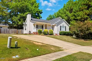 1008 S Fieldhaven Dr, Fuquay Varina, NC 27526 - Photo 4