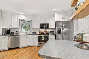 802 N Lincoln St, Benson, NC 27504 - Photo 12