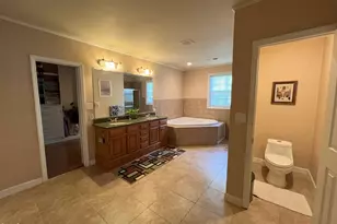 5002 Wickham Rd, Raleigh, NC 27606 - Photo 18